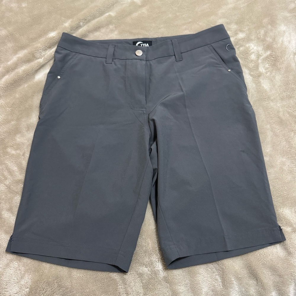ZYIA Gray Women's Bermudas Large